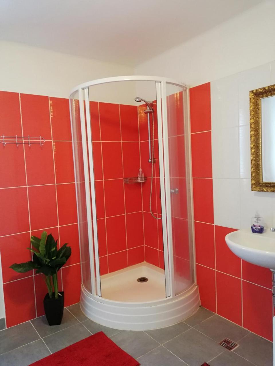Penzion Kuku Cesky Krumlov Ngoại thất bức ảnh